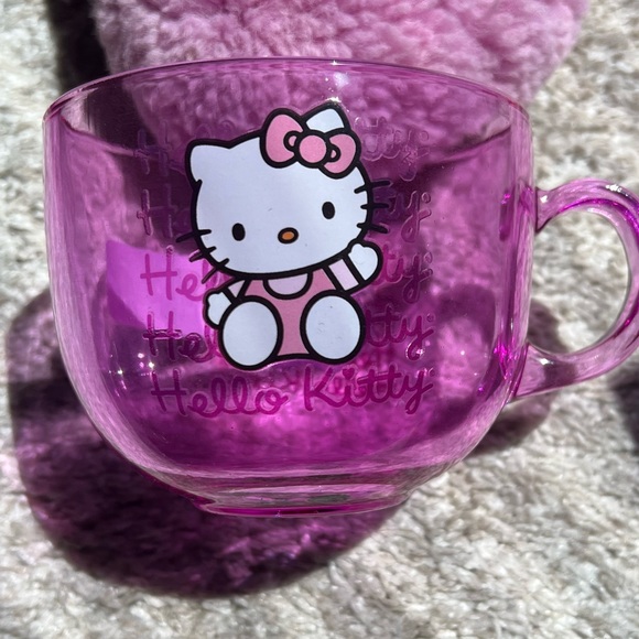 Hello Kitty Pink Glass Mug - Picture 3 of 4